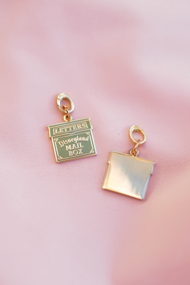 Letters Mailbox 18k Gold Charm