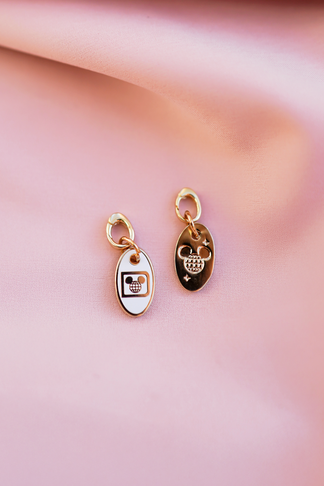 Disneyland Tag 18k Gold Charm